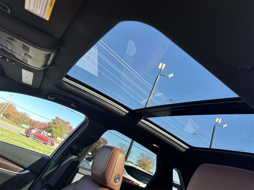 new 2026 Cadillac XT5 car, priced at $65,665