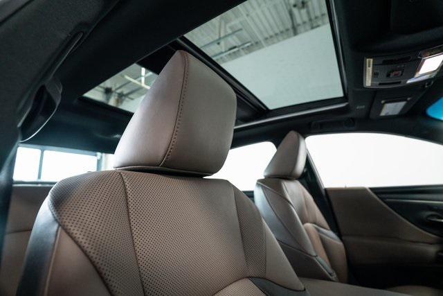 used 2022 Lexus ES 350 car, priced at $37,250