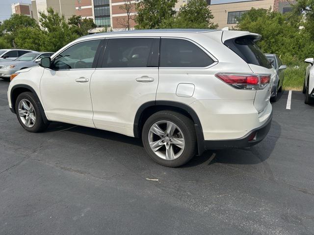 used 2015 Toyota Highlander car, priced at $18,792