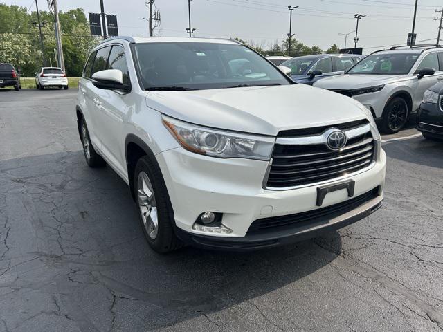 used 2015 Toyota Highlander car, priced at $18,792