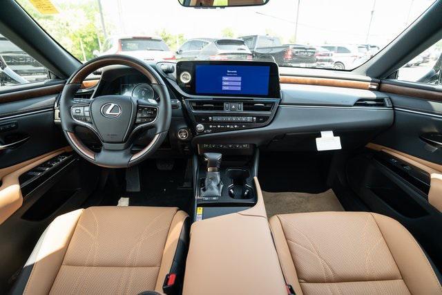new 2025 Lexus ES 300h car, priced at $51,215