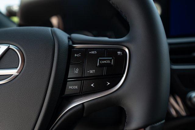 new 2025 Lexus ES 300h car, priced at $51,215