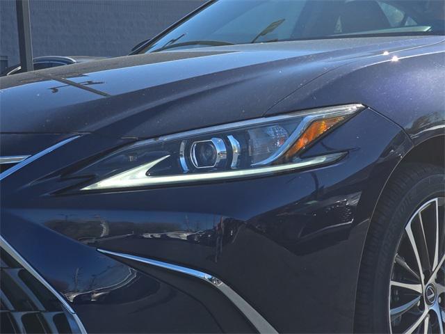 new 2025 Lexus ES 350 car, priced at $46,725