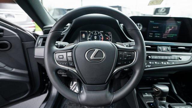 used 2022 Lexus ES 350 car, priced at $37,618