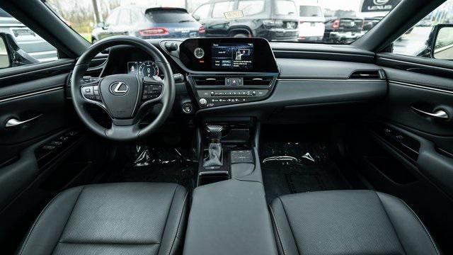 used 2022 Lexus ES 350 car, priced at $37,618