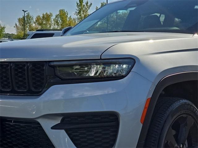 used 2022 Jeep Grand Cherokee car, priced at $29,498