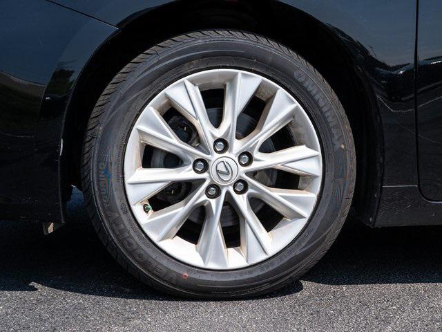 used 2013 Lexus ES 300h car, priced at $14,998