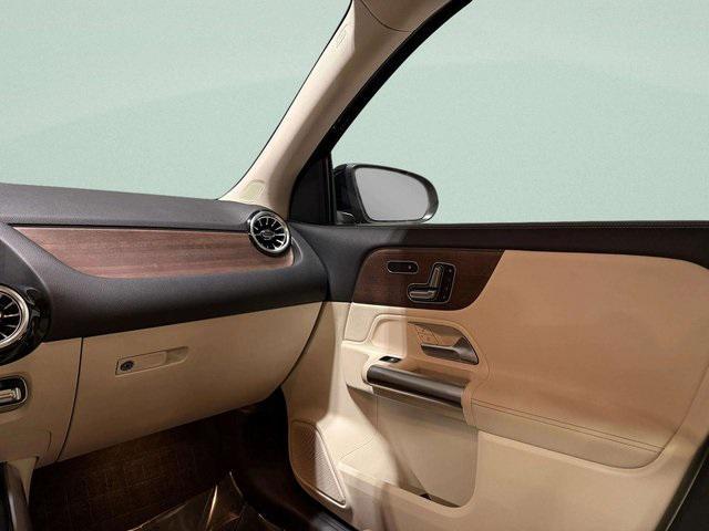 used 2023 Mercedes-Benz GLA 250 car, priced at $33,992