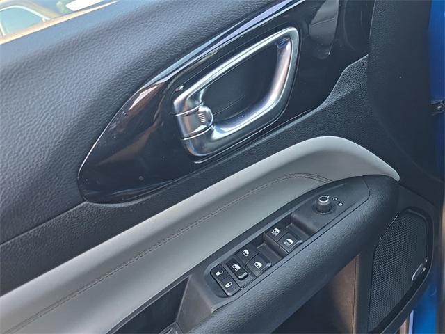used 2024 Jeep Compass car, priced at $25,798