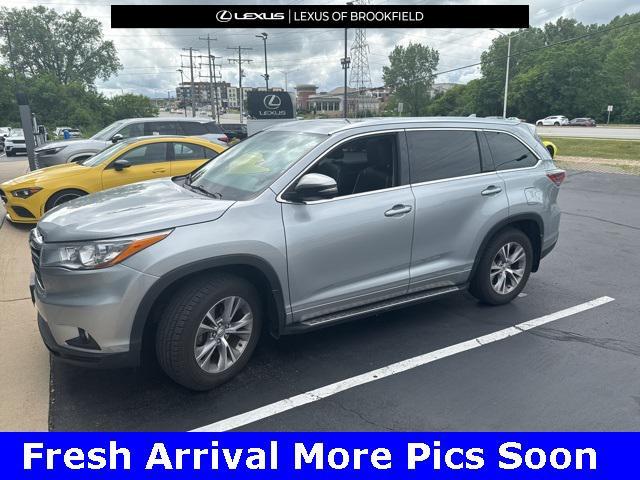 used 2015 Toyota Highlander car, priced at $20,592