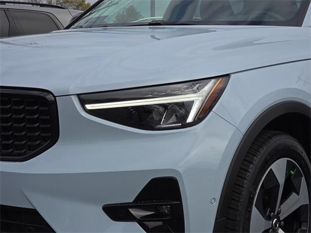 used 2025 Volvo XC40 car, priced at $36,250