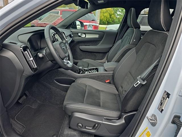 used 2025 Volvo XC40 car, priced at $36,250