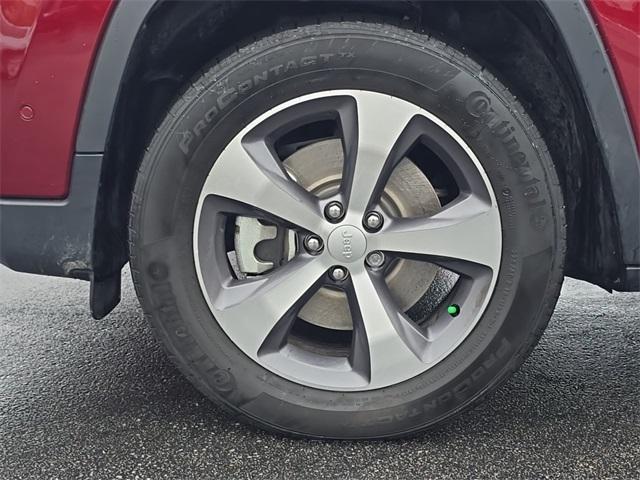 used 2021 Jeep Cherokee car, priced at $23,998