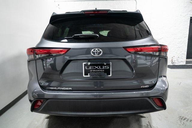 used 2023 Toyota Highlander car, priced at $38,000