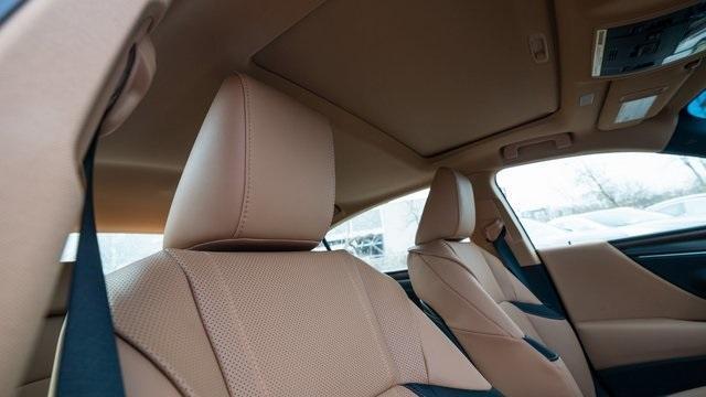 new 2024 Lexus ES 300h car, priced at $51,924