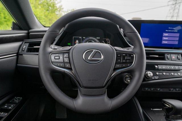 new 2025 Lexus ES 300h car, priced at $50,205