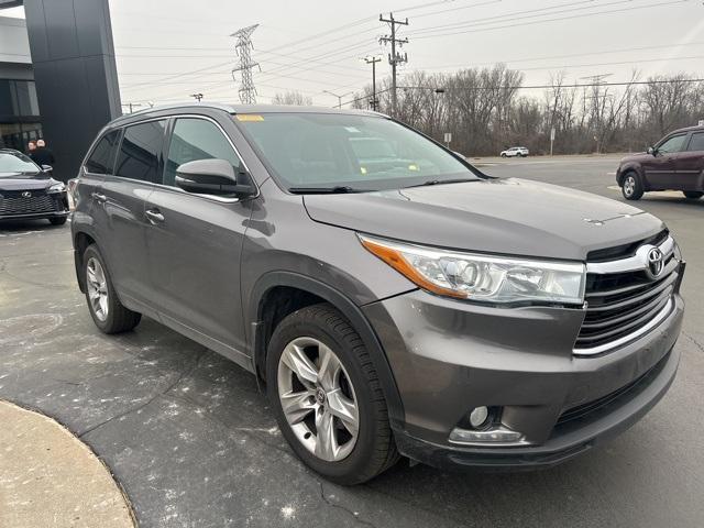 used 2016 Toyota Highlander car, priced at $20,400