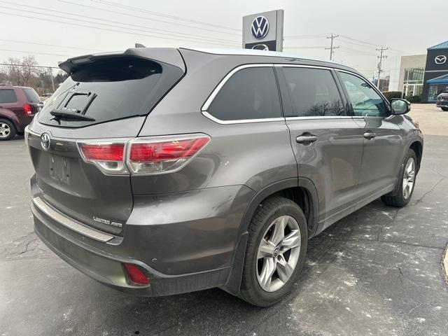 used 2016 Toyota Highlander car, priced at $20,400