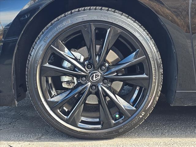 used 2025 Lexus ES 300h car, priced at $43,998