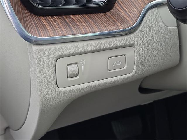 used 2021 Volvo XC60 car, priced at $25,498