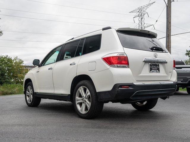 used 2013 Toyota Highlander car, priced at $13,998