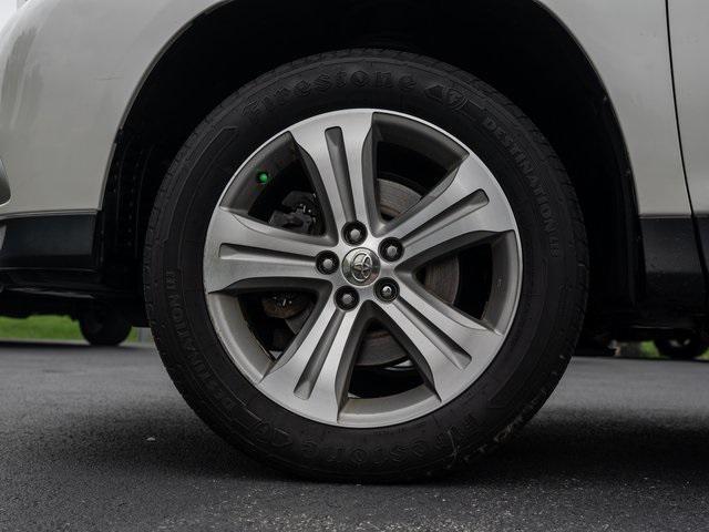 used 2013 Toyota Highlander car, priced at $13,998