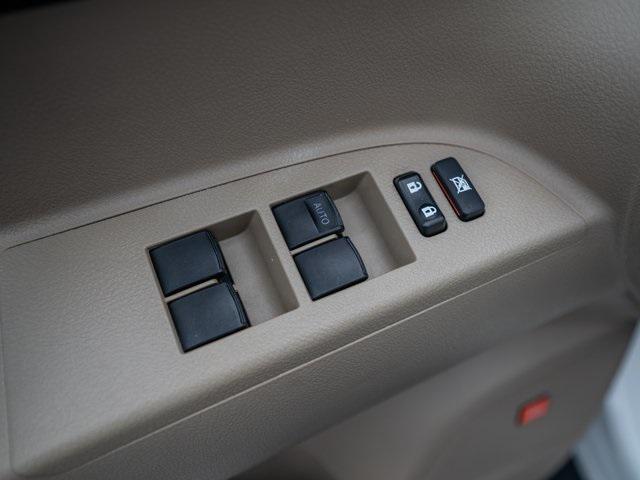 used 2013 Toyota Highlander car, priced at $13,998