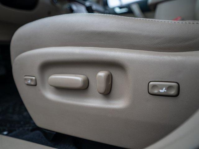 used 2013 Toyota Highlander car, priced at $13,998