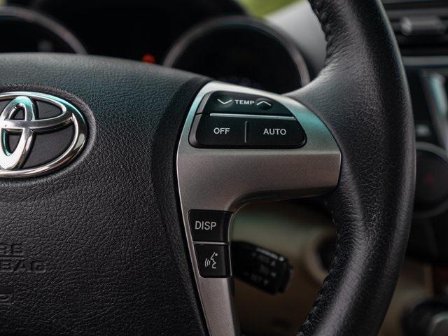 used 2013 Toyota Highlander car, priced at $13,998