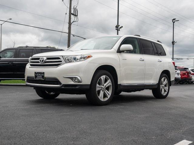 used 2013 Toyota Highlander car, priced at $13,998