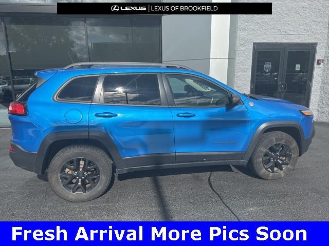 used 2018 Jeep Cherokee car, priced at $9,992