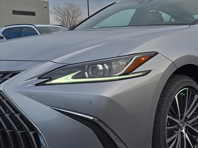 new 2025 Lexus ES 350 car, priced at $47,250