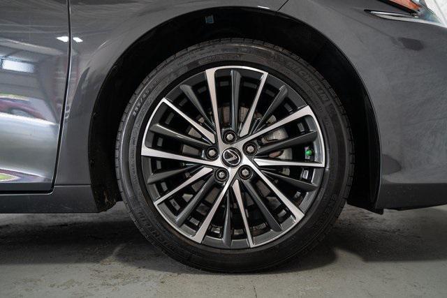 used 2024 Lexus ES 300h car, priced at $44,998