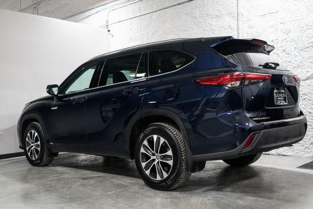 used 2020 Toyota Highlander Hybrid car, priced at $31,608