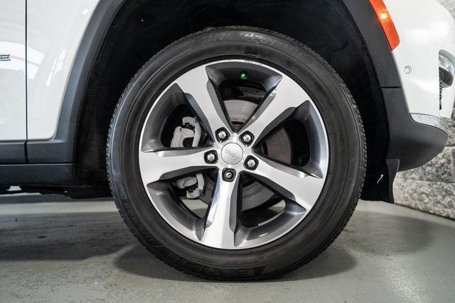 used 2024 Jeep Grand Cherokee L car, priced at $40,300