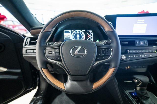 new 2025 Lexus ES 350 car, priced at $52,845