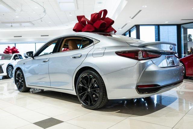 new 2025 Lexus ES 300h car, priced at $49,836