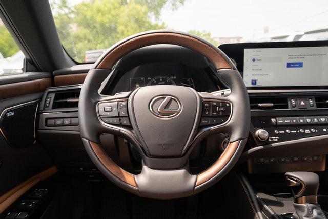 new 2025 Lexus ES 350 car, priced at $54,549