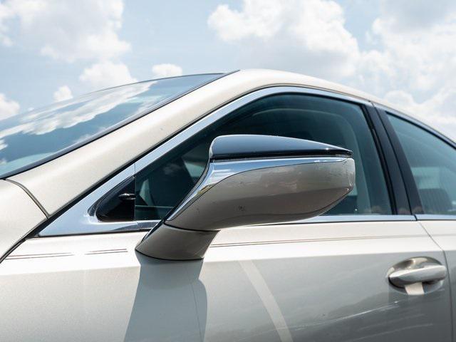 used 2020 Lexus ES 300h car, priced at $33,598