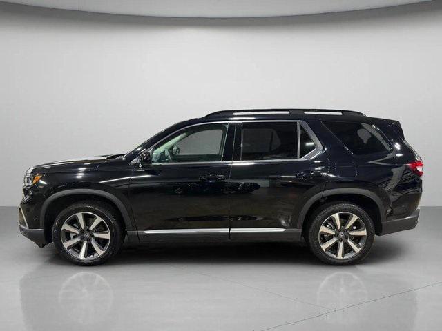 used 2025 Honda Pilot car, priced at $45,492