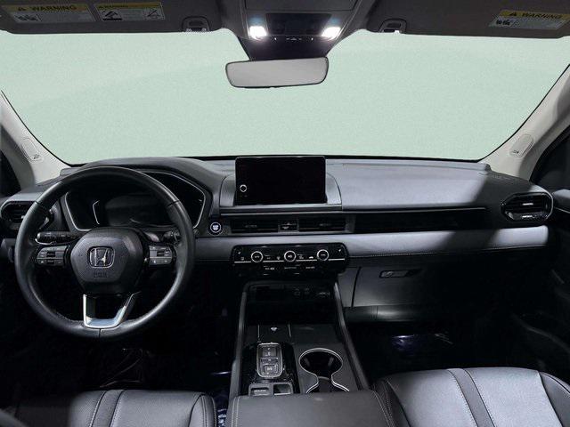 used 2025 Honda Pilot car, priced at $45,492