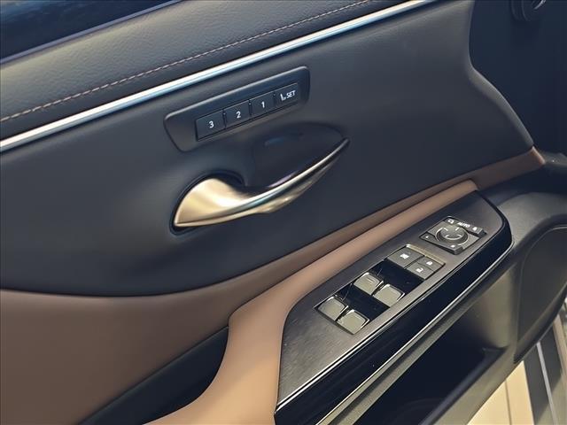 new 2025 Lexus ES 350 car, priced at $47,250
