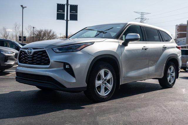 used 2022 Toyota Highlander Hybrid car, priced at $29,302