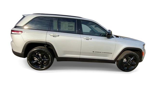 new 2024 Jeep Grand Cherokee car, priced at $51,490