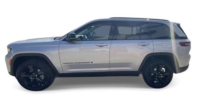 new 2024 Jeep Grand Cherokee car, priced at $50,395