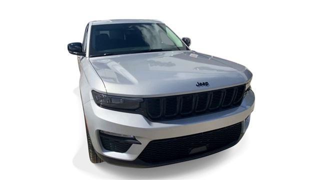 new 2024 Jeep Grand Cherokee car, priced at $50,395