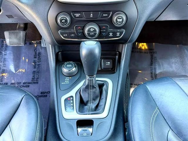 used 2014 Jeep Cherokee car, priced at $7,950