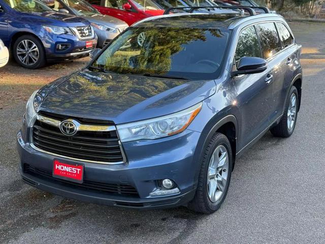 used 2015 Toyota Highlander car, priced at $15,850