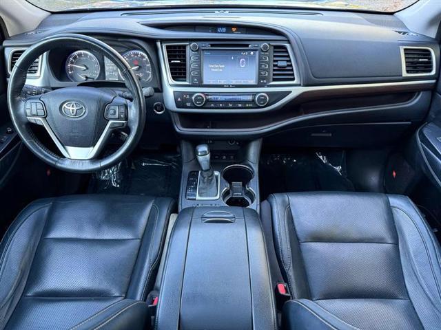 used 2015 Toyota Highlander car, priced at $15,850