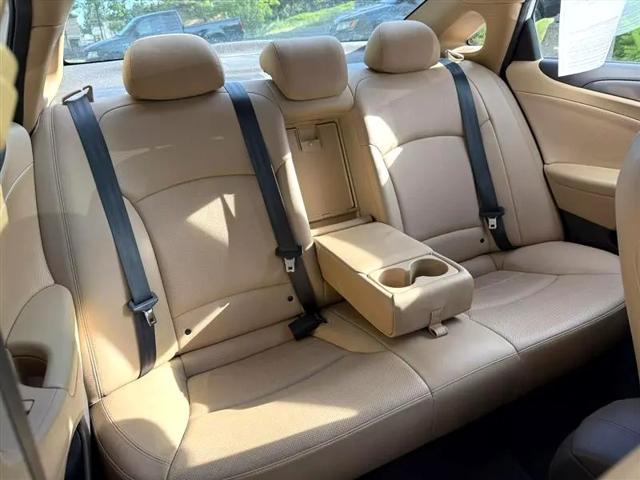 used 2014 Hyundai Sonata Hybrid car, priced at $7,950